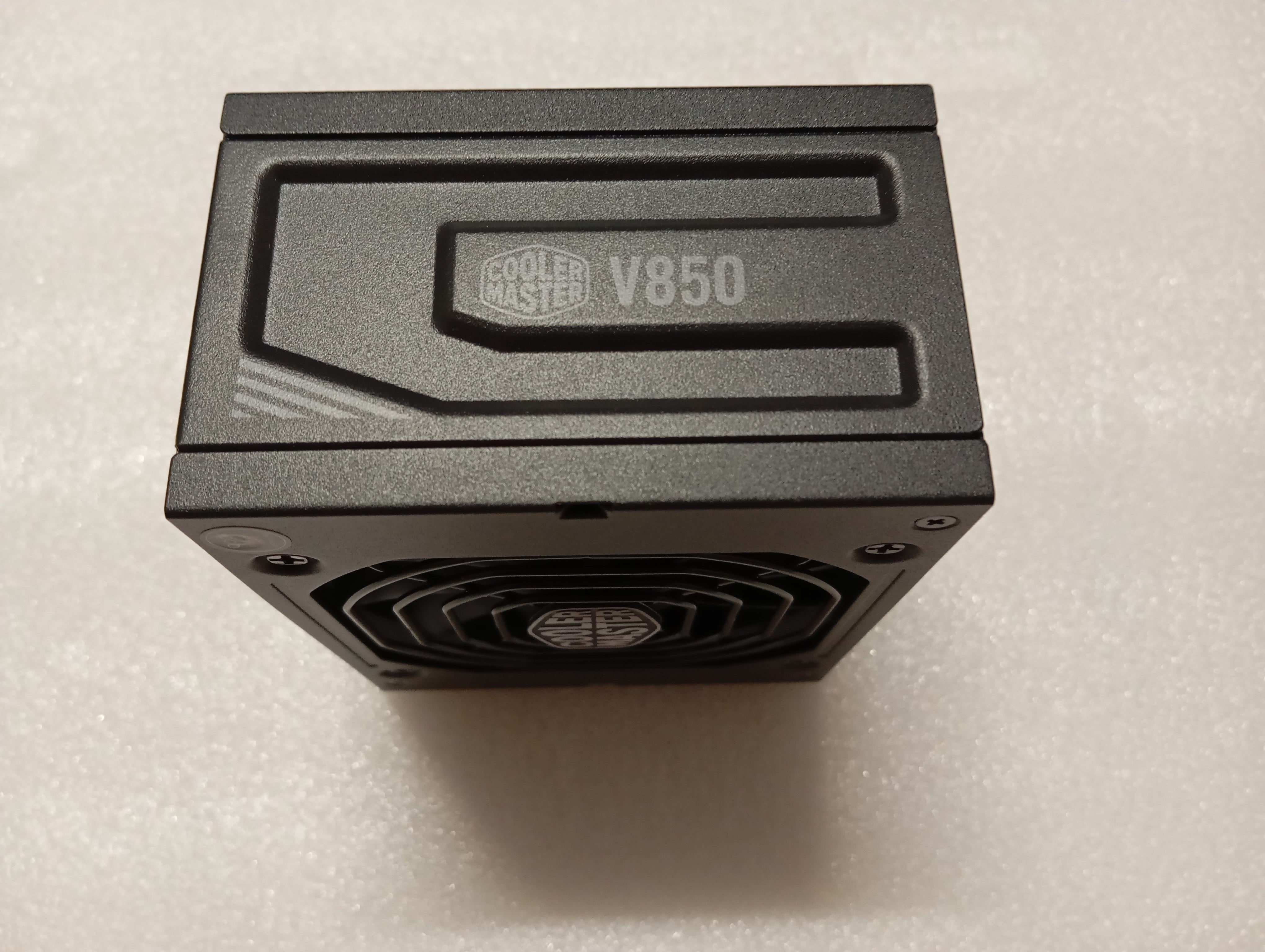 Refurbished Cooler Master V850 SFX Gold (EU-stekker) Refurbished Cooler Master V850 SFX Gold (EU-stekker)